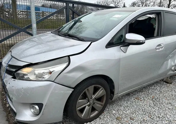 toyota verso kalisz Toyota Verso cena 15500 przebieg: 109535, rok produkcji 2014 z Kalisz